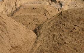 ನೂತನ ಕೃತಕ ಮರಳು ನೀತಿಯನ್ನು ಜಾರಿಗೊಳಿಸಲು ಆಗ್ರಹಿಸಿ ಧರಣಿ